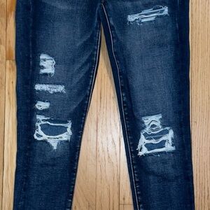 American eagle size 2 Distressed Dark Blue Women's Jeans